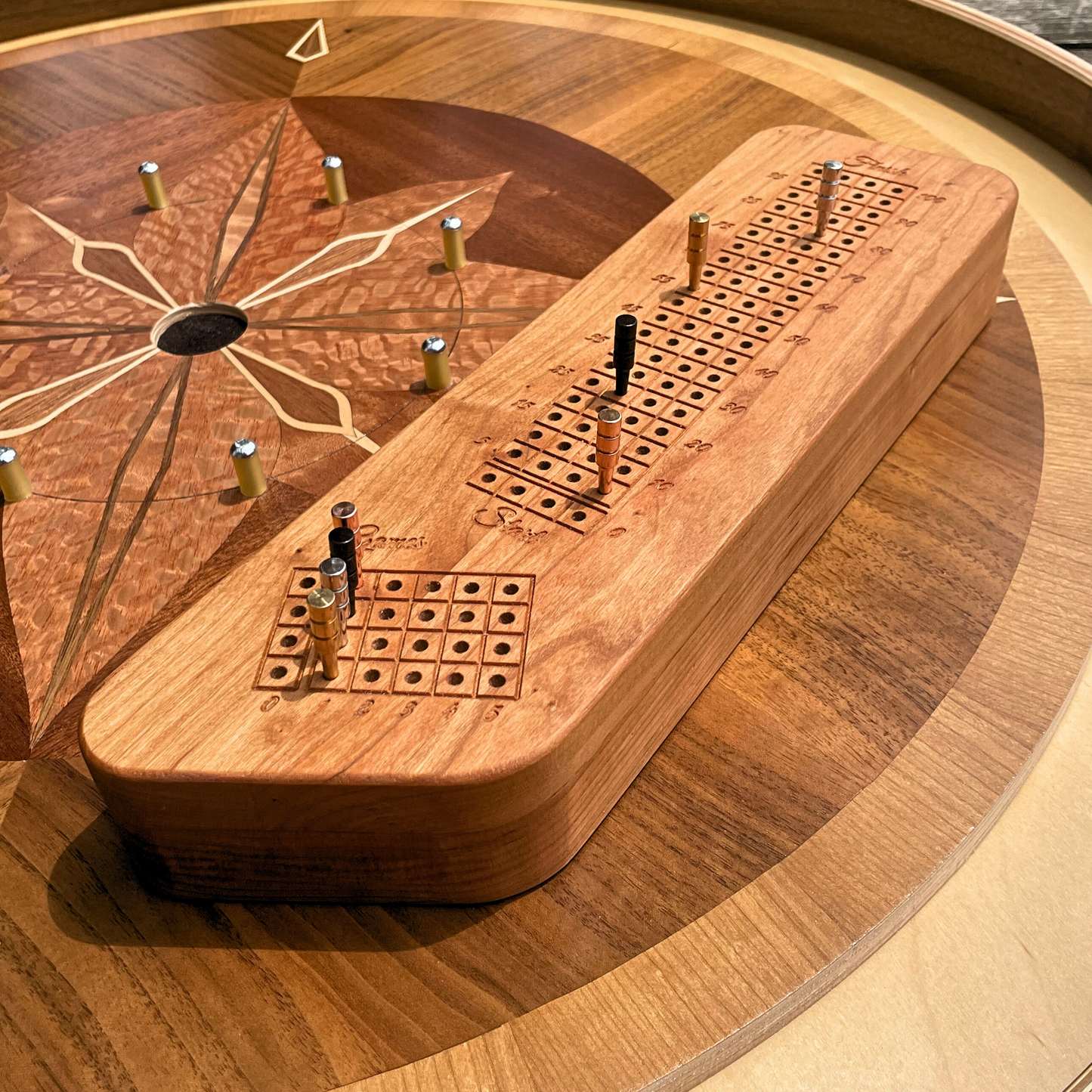 Crokinole Disc Storage & Point Tracker Box (Cherry Wood)